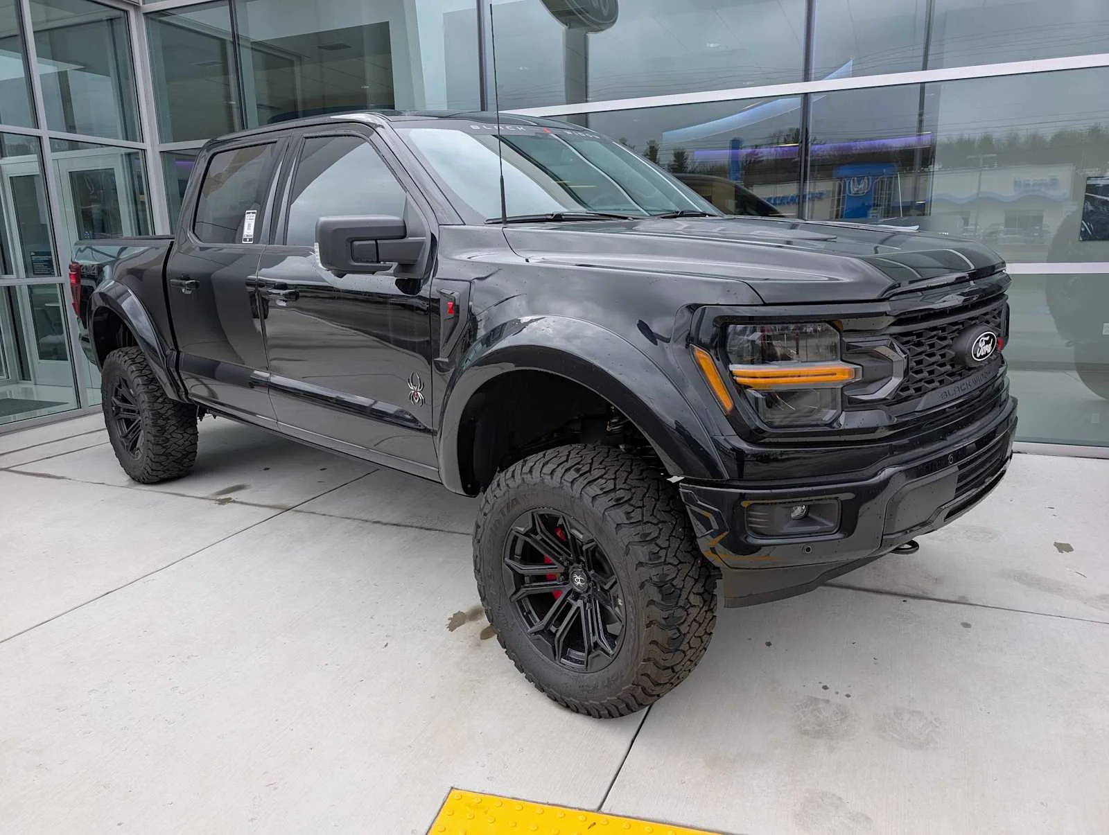 New 2026 Agate Black Metallic Ford XLT image 6