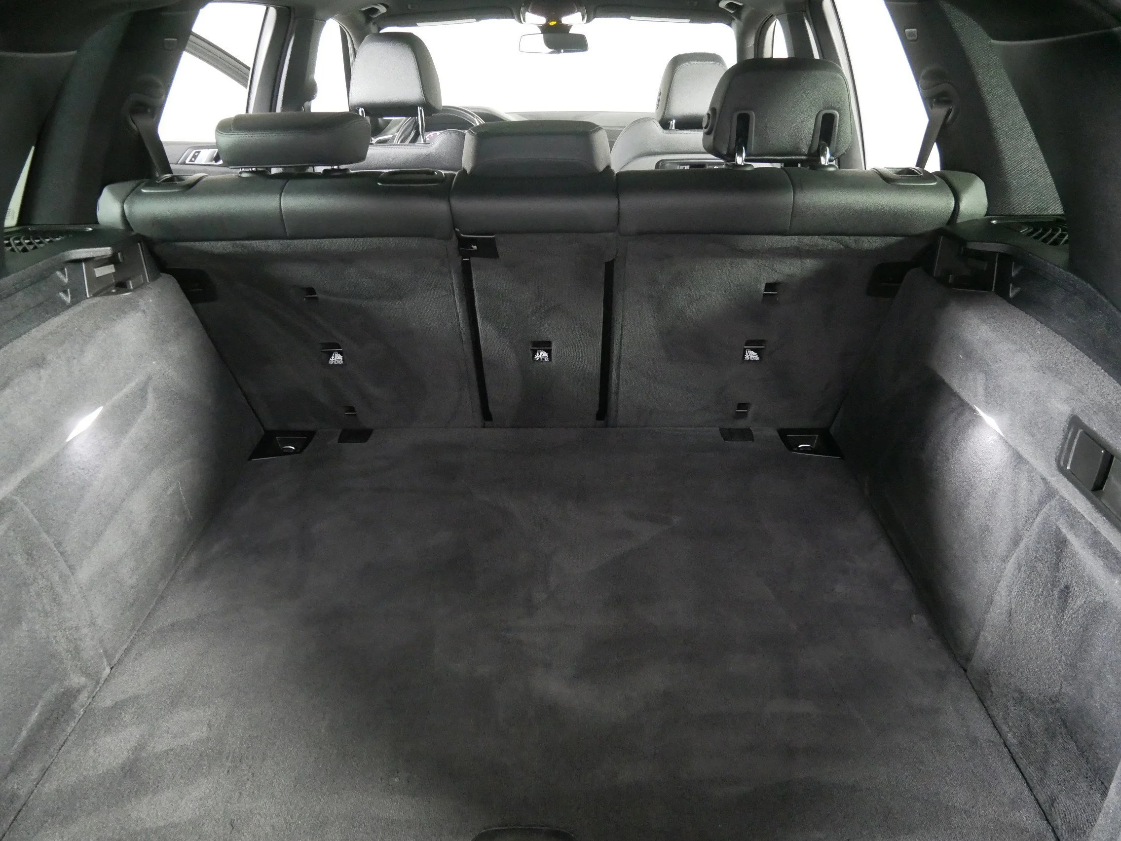 Used 2020 Jet Black BMW xDrive40i image 18