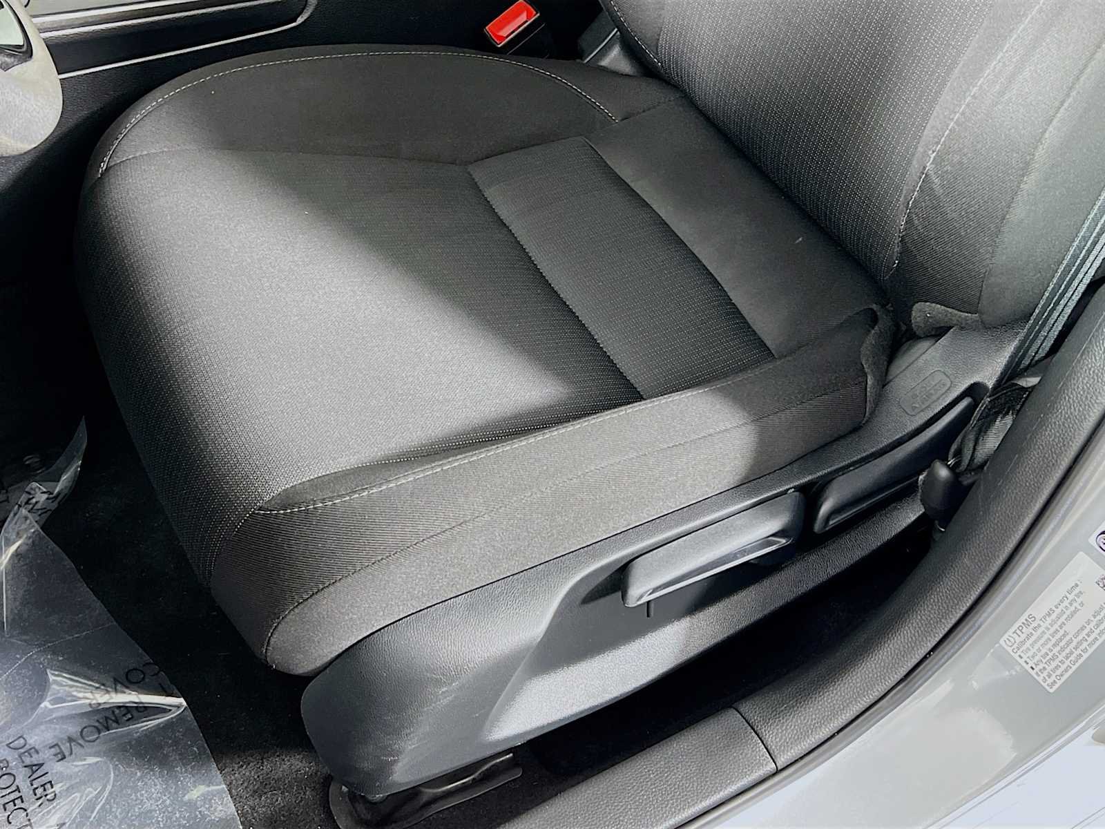 Used 2024 Lunar Silver Metallic Honda LX image 19