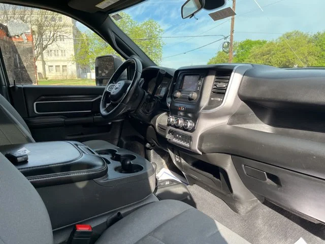2024 RAM Ram 3500 Chassis Cab SLT - Photo 24