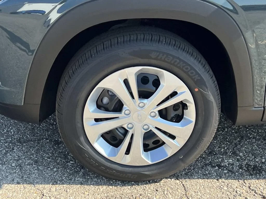 2026 Chevrolet Trax LS - Photo 25