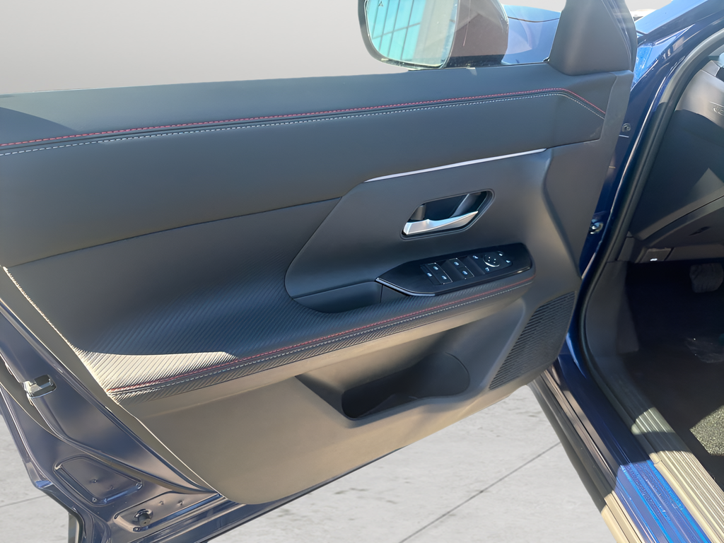 2026 Nissan KICKS SR - Photo 13