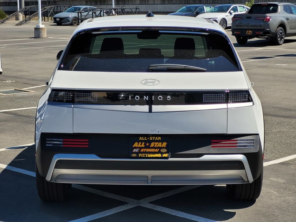 New 2026 White Hyundai SEL image 4