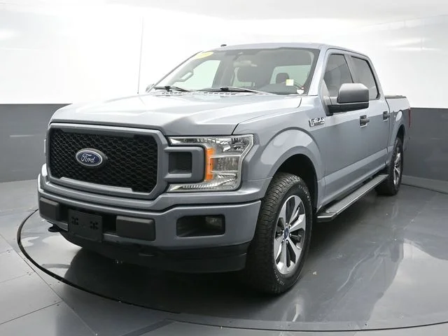 Used 2019 Black Ford XL image 3