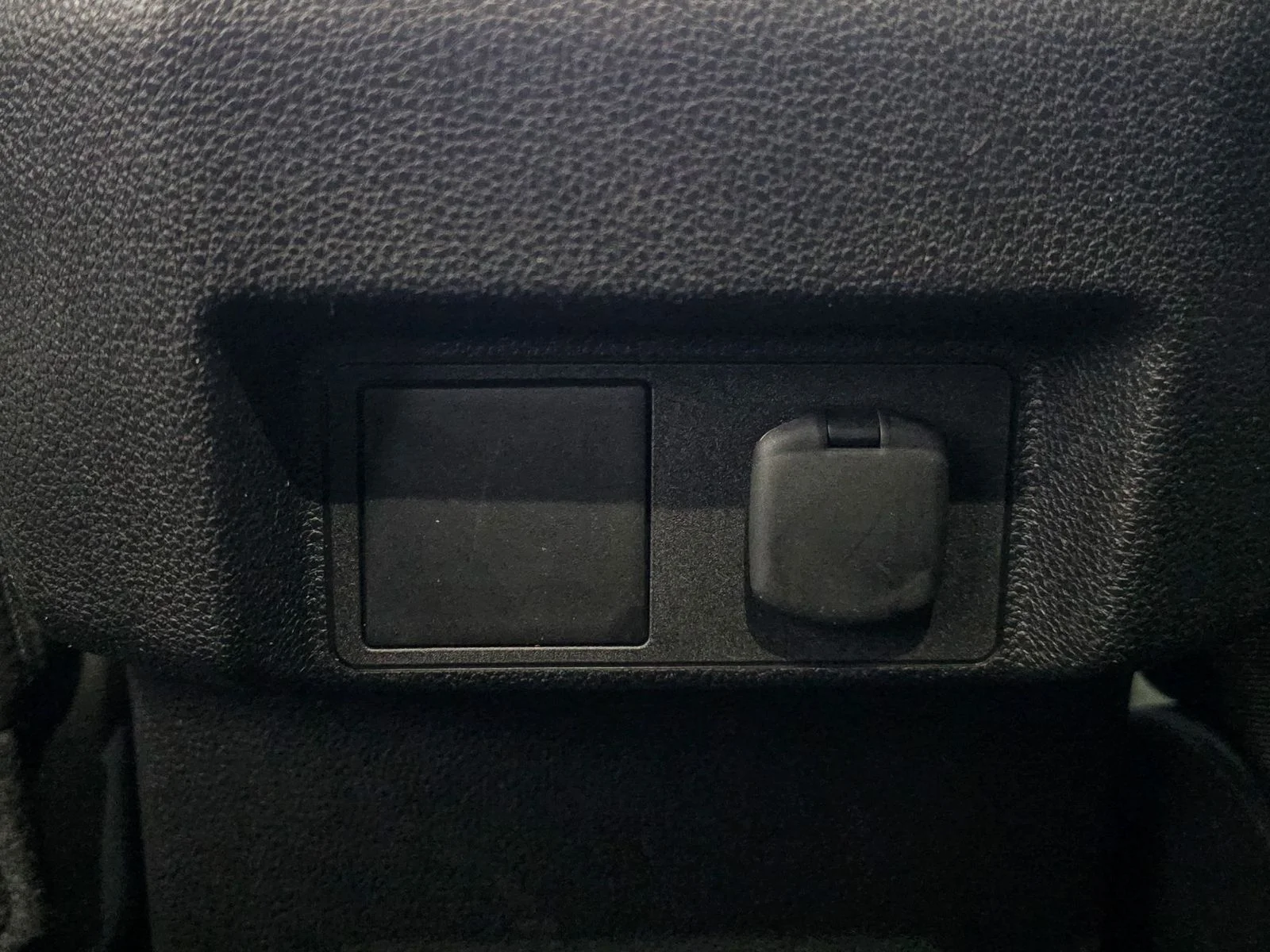 2026 Toyota Tacoma SR5 - Photo 23