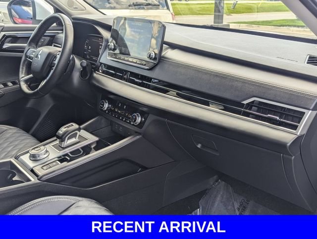 Used 2024  Mitsubishi SEL image 30