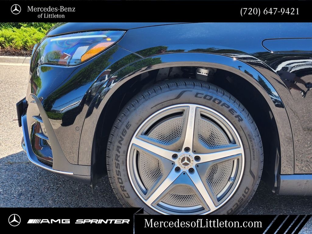 New 2026 Black Mercedes-Benz 320 SUV image 9