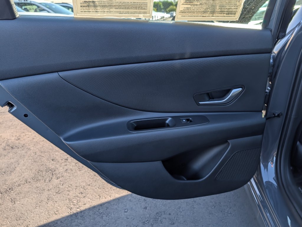 2026 Hyundai Elantra SE - Photo 14
