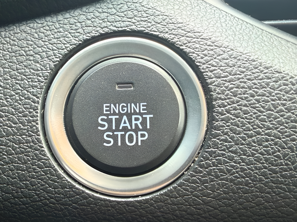 Used 2018 Silver Hyundai Base image 26