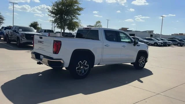 2026 GMC Sierra 1500 SLT - Photo 8