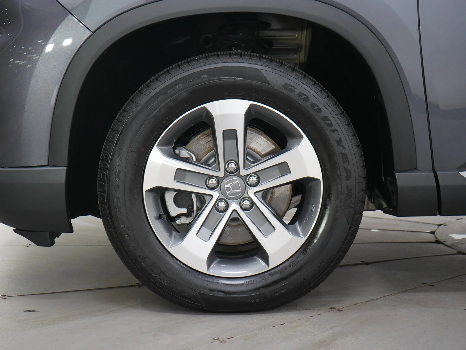 Used 2025 Meteorite Gray Metallic Honda EX-L image 31