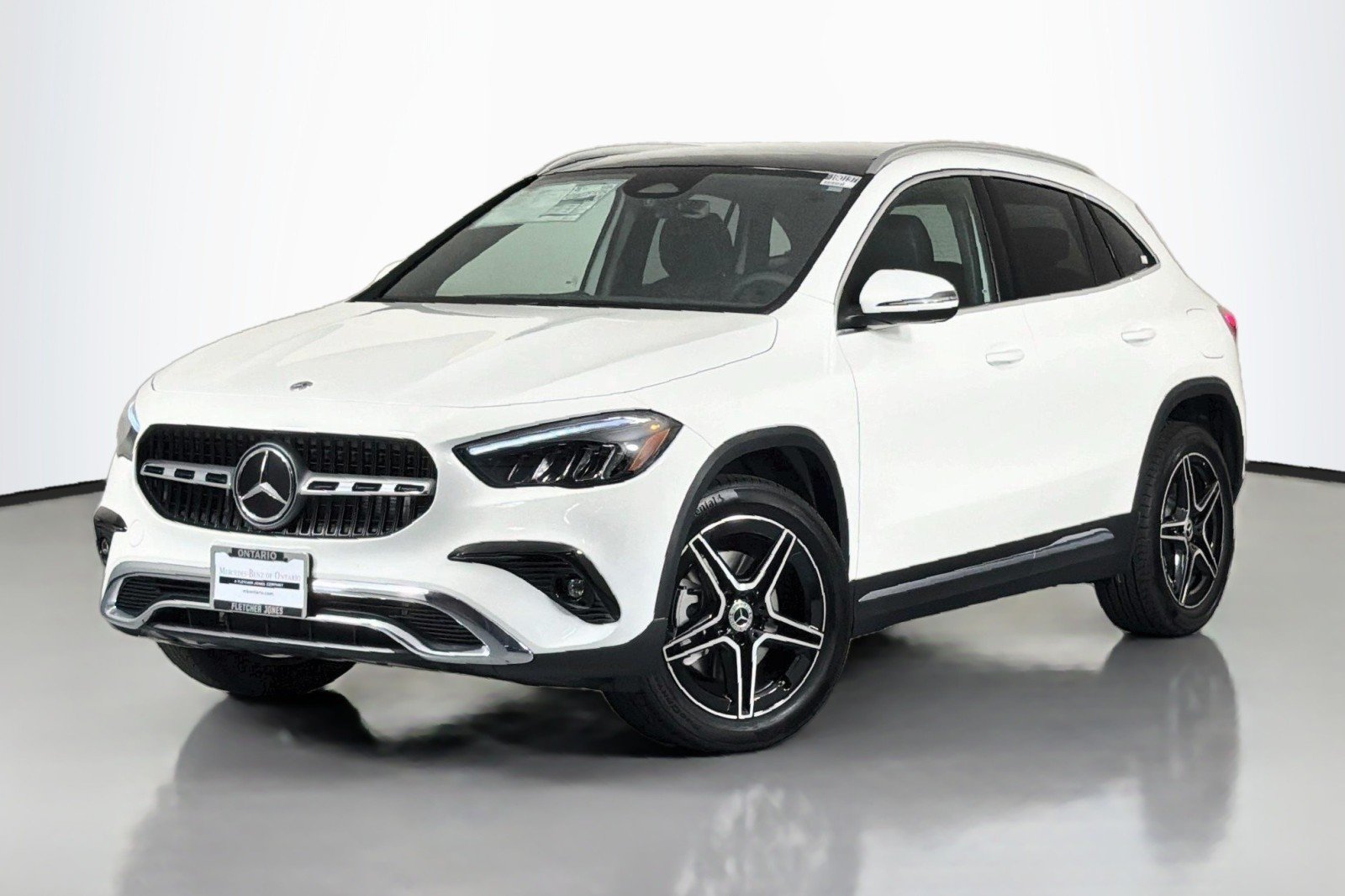 New 2026 Polar White Mercedes-Benz GLA 250 SUV image 1