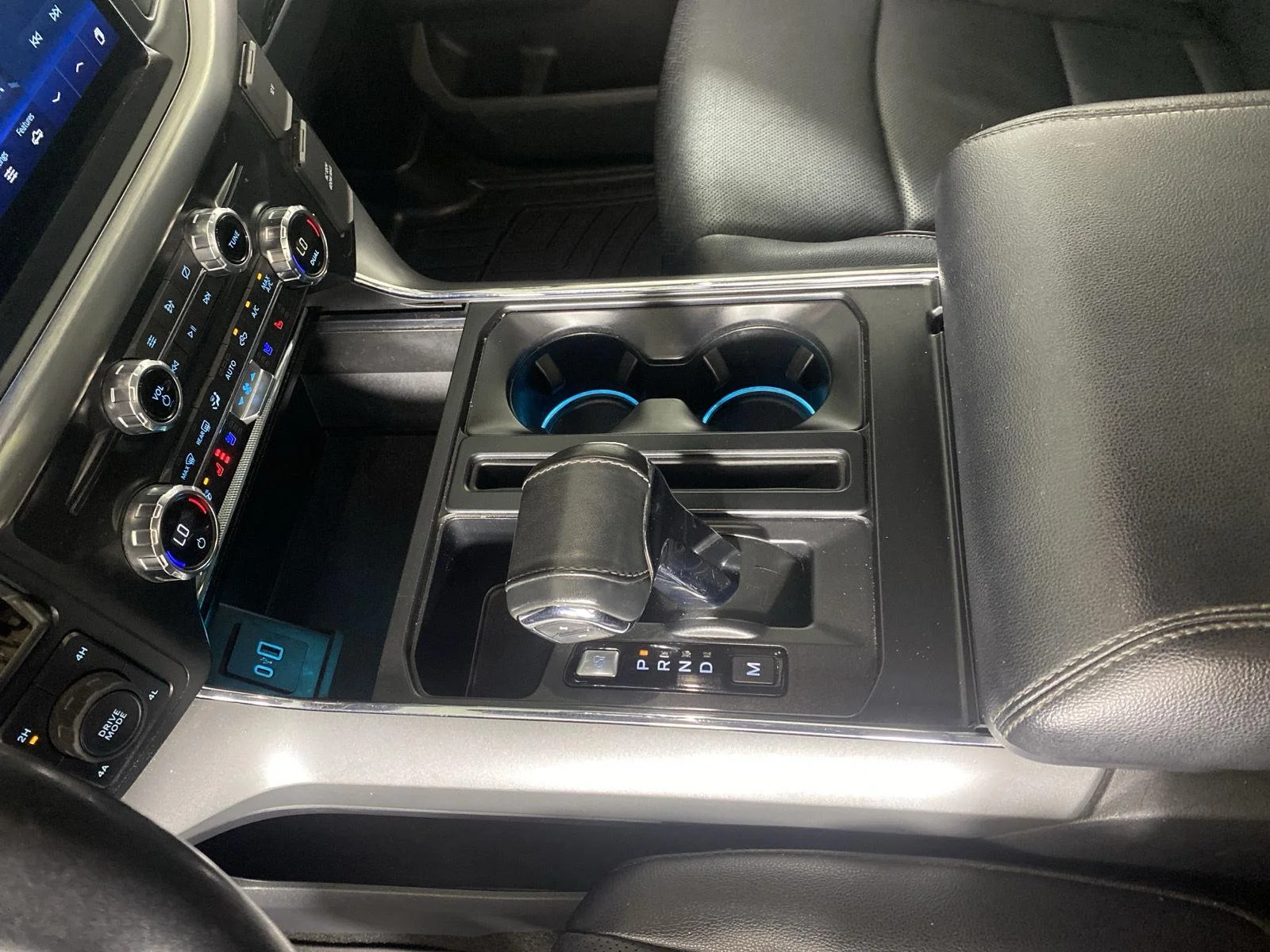 Used 2021 Iconic Silver Ford LARIAT image 23