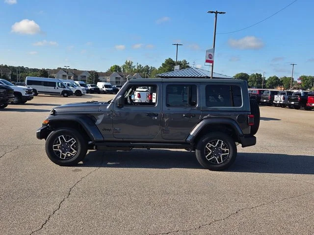 New 2026 Granite Crystal Metallic Clear-Coat Exterior Paint Jeep Sahara image 4