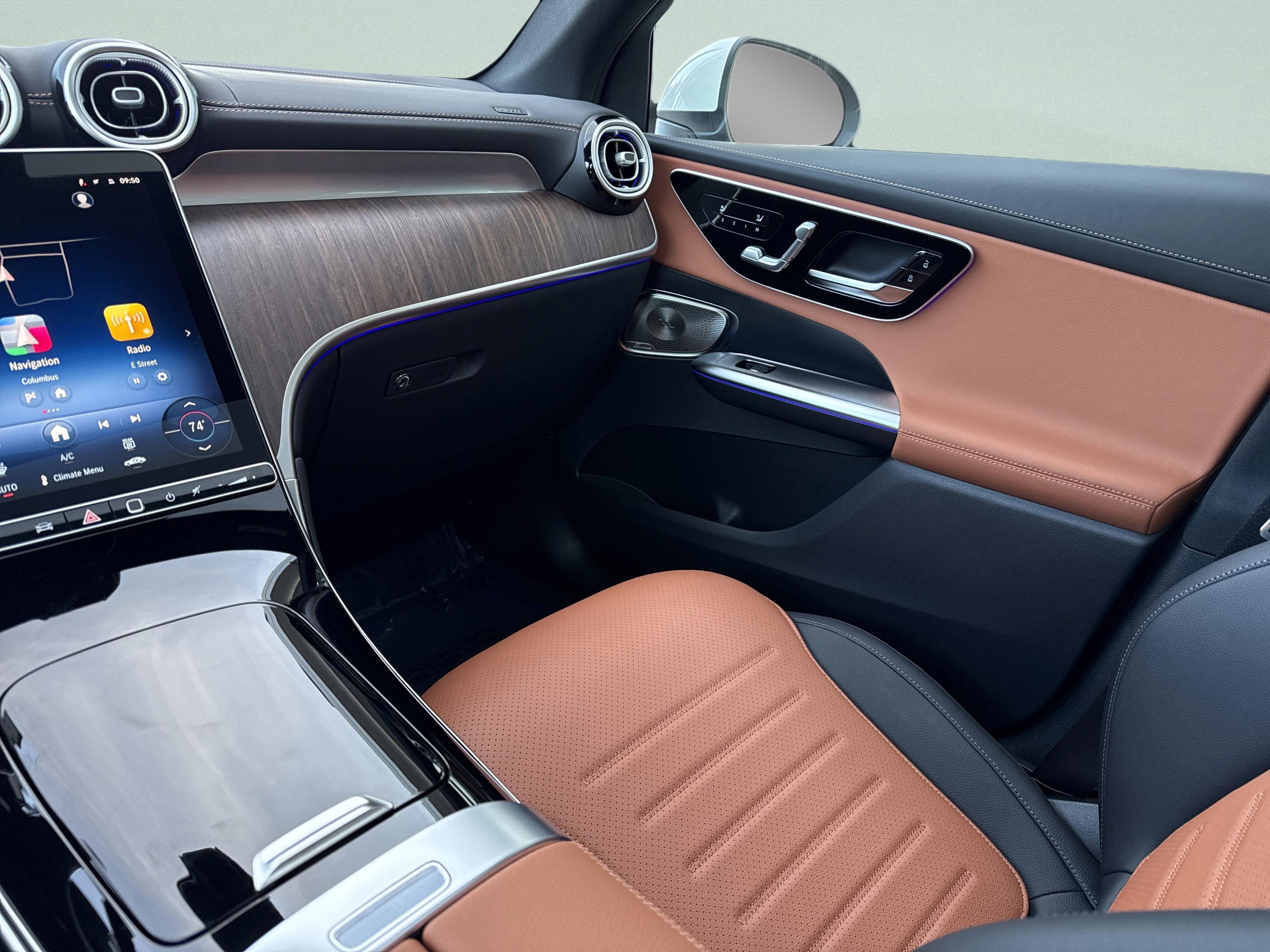New 2026 Polar White Mercedes-Benz GLC 300 image 29
