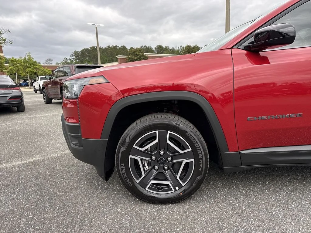 New 2026 Red Hot Pearl-Coat Exterior Paint Jeep Laredo image 10