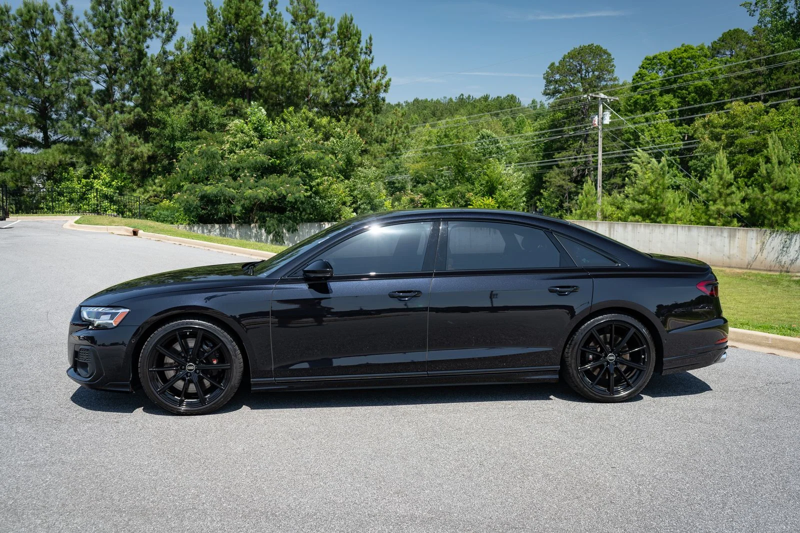 Used 2024  Audi 4.0T image 16