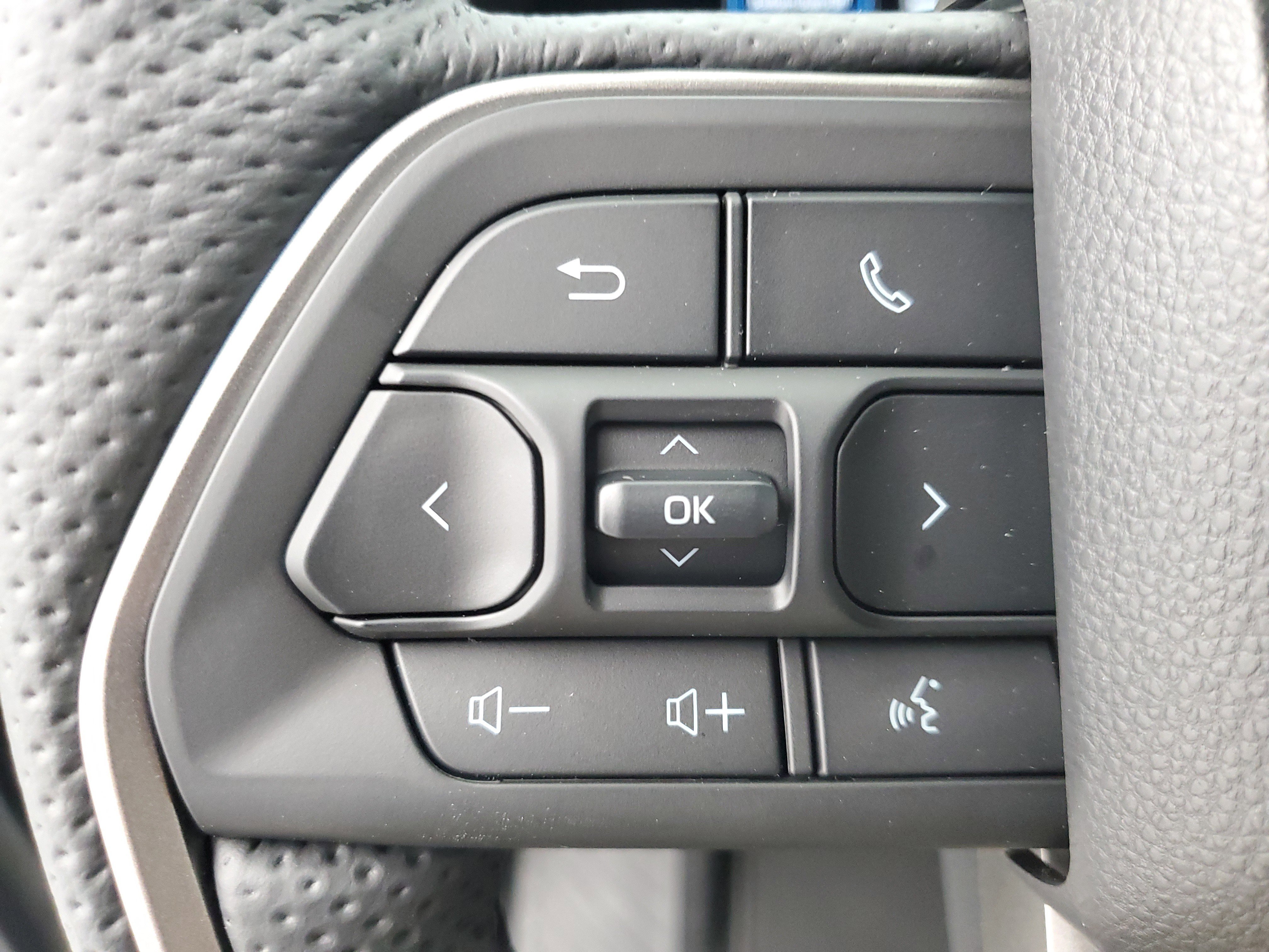 2026 Toyota Tundra Limited - Photo 23