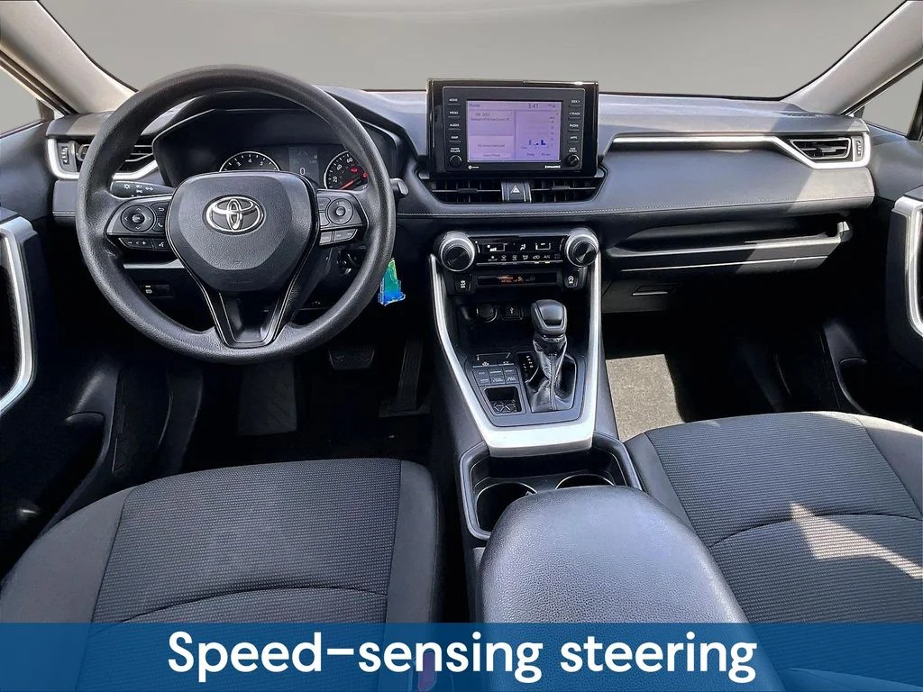 2021 Toyota RAV4 LE - Photo 10