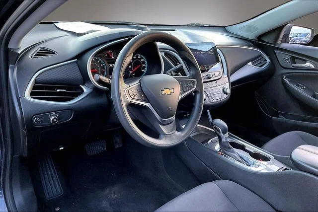 Used 2023 Gray Chevrolet LT image 16