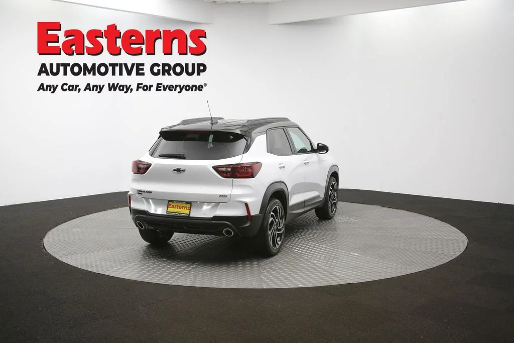 Used 2024 White Chevrolet RS image 39