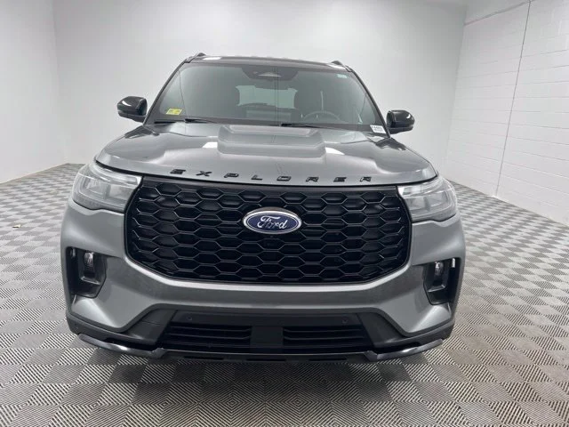 Used 2026 Gray Ford ST-Line image 3