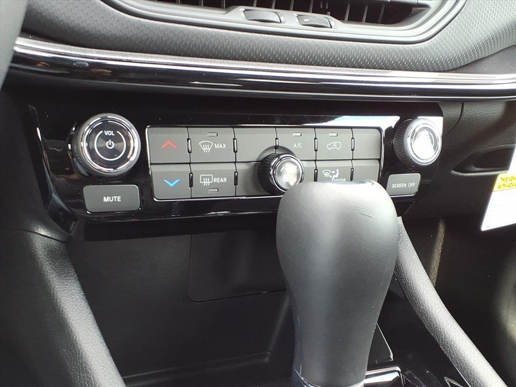New 2026 Hydro Blue Pearlcoat Jeep Latitude Altitude image 10