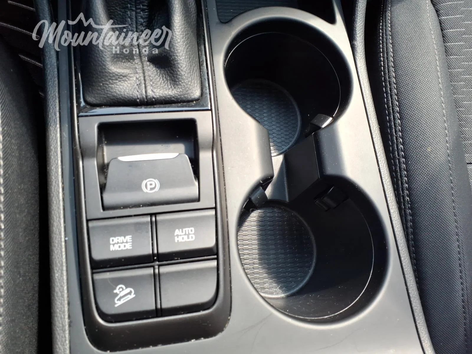 Used 2019 Aqua Blue Hyundai Value image 33