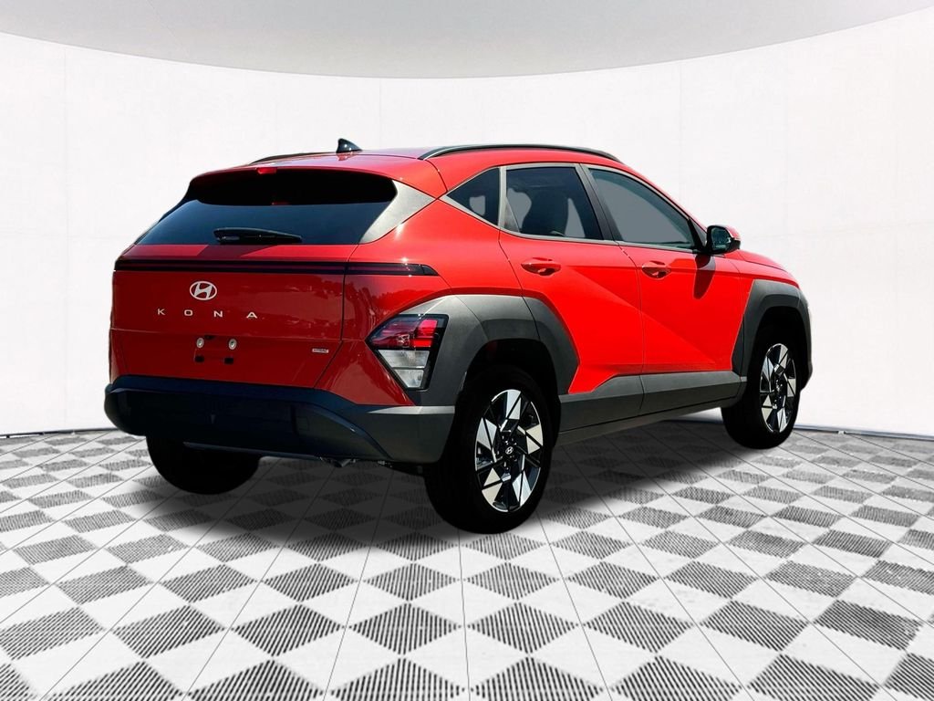2025 Hyundai Kona SEL - Photo 11