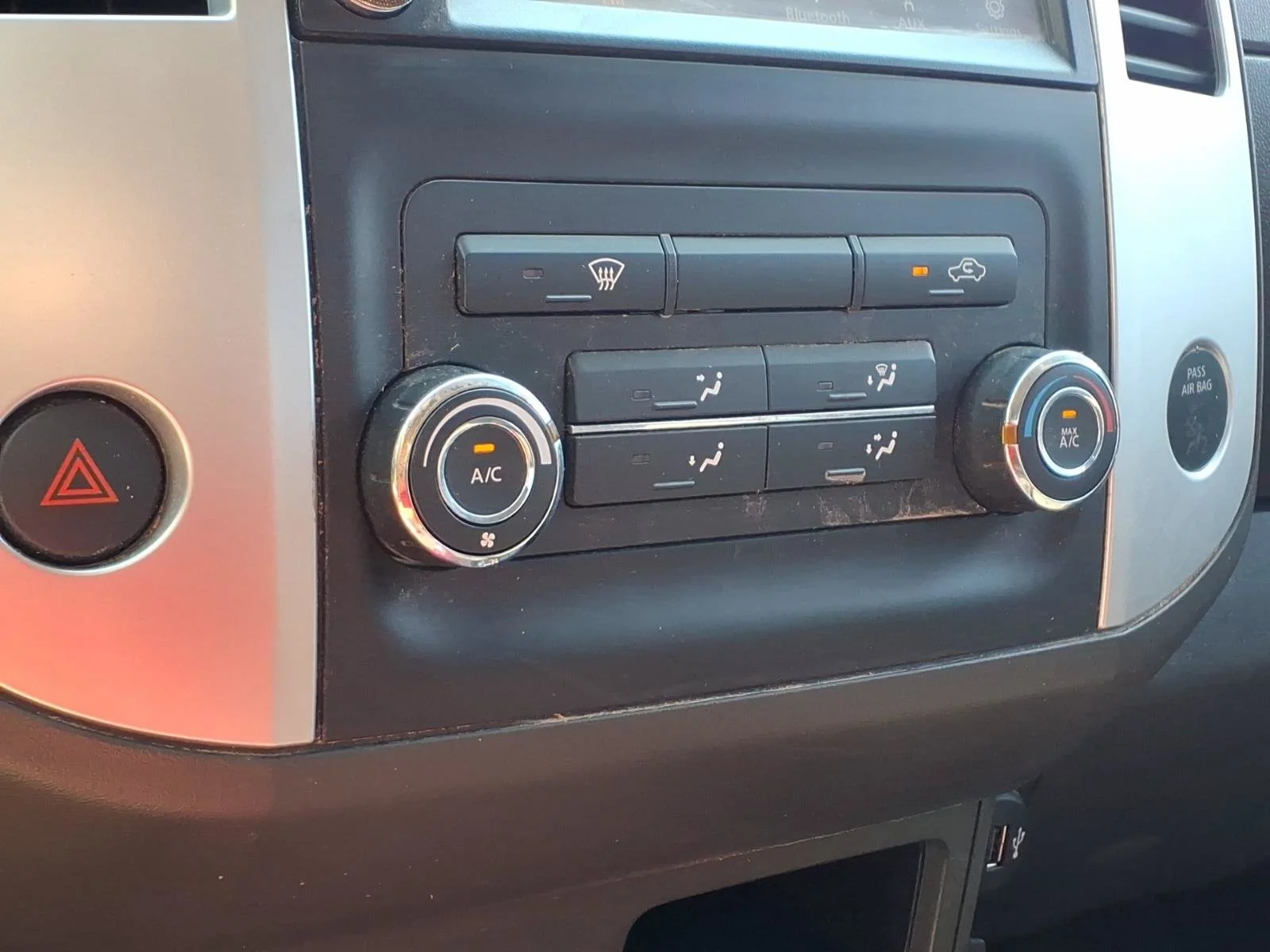Used 2019 Glacier White Nissan SV image 13