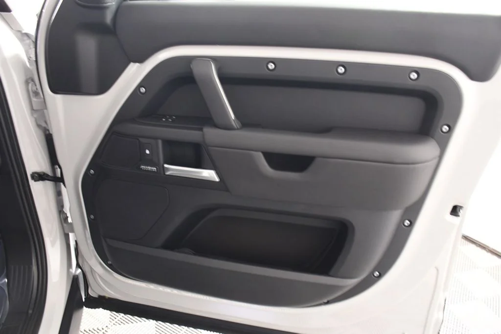 New 2026 Borasco Grey Land Rover X-Dynamic SE image 18