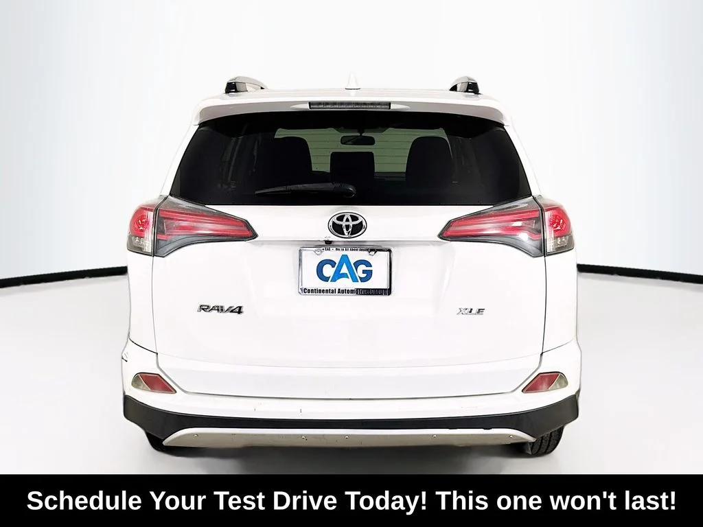 Used 2016 Super White Toyota XLE image 5