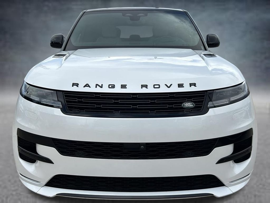 Used 2024 White Land Rover Dynamic SE image 8