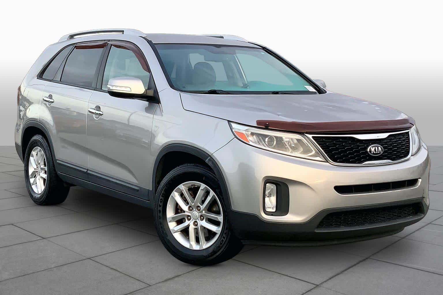Used 2015 Satin Metal Kia LX image 3