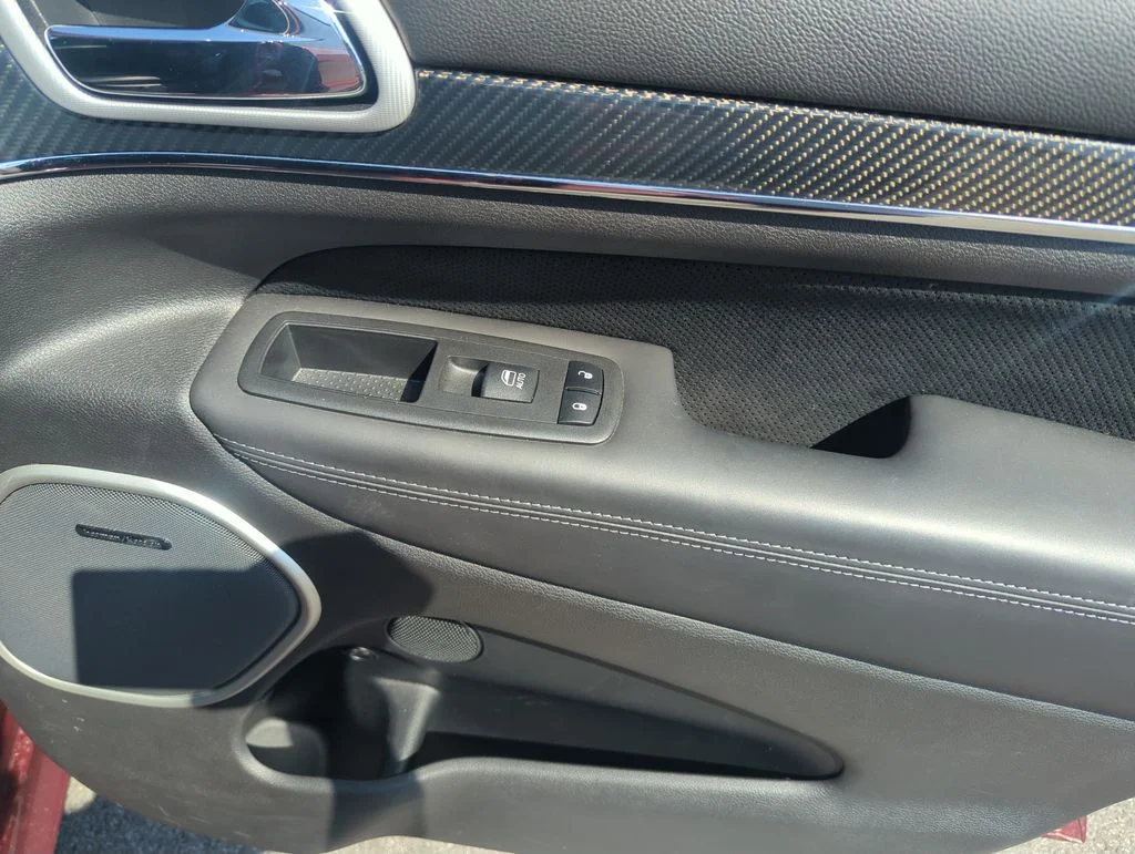 Used 2019 Red Jeep SRT image 32