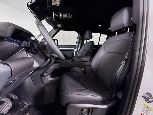 New 2026 Fuji White Land Rover X-Dynamic SE image 11