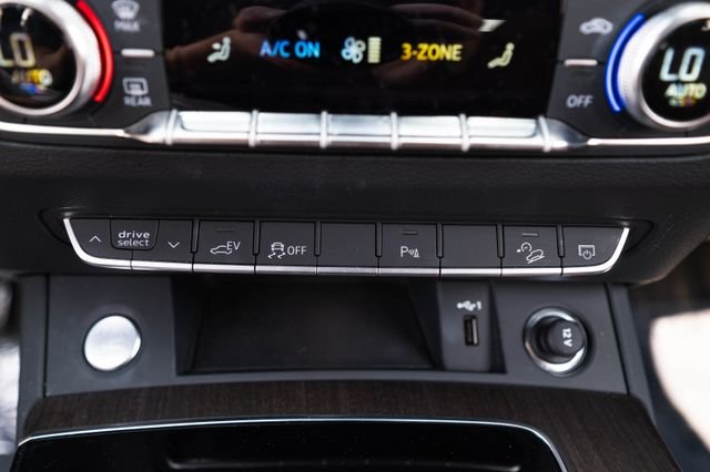 Used 2024  Audi 55 Premium image 27