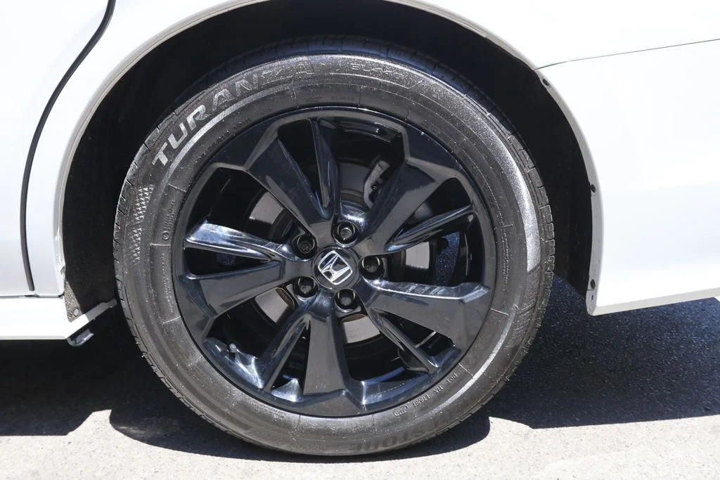 Certified Used 2024 Platinum White Pearl Honda Sport image 37