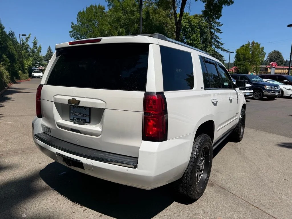 Used 2016 Iridescent Pearl Tricoat Chevrolet LTZ image 4