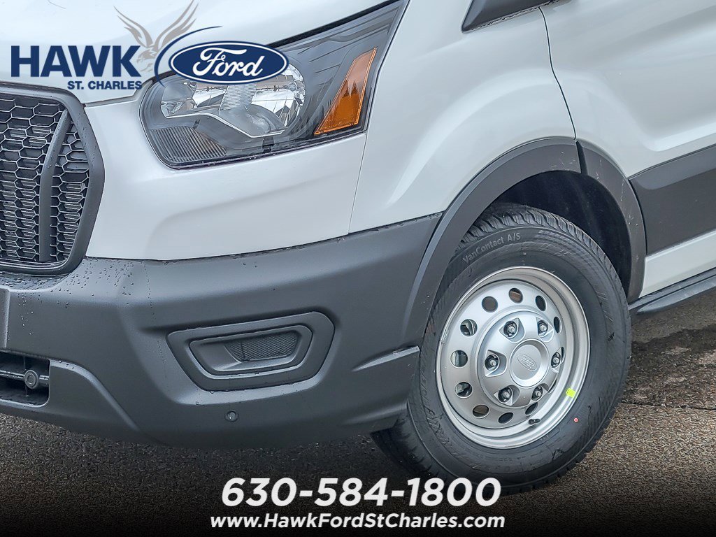 New 2026 Oxford White Ford Cargo Van image 3
