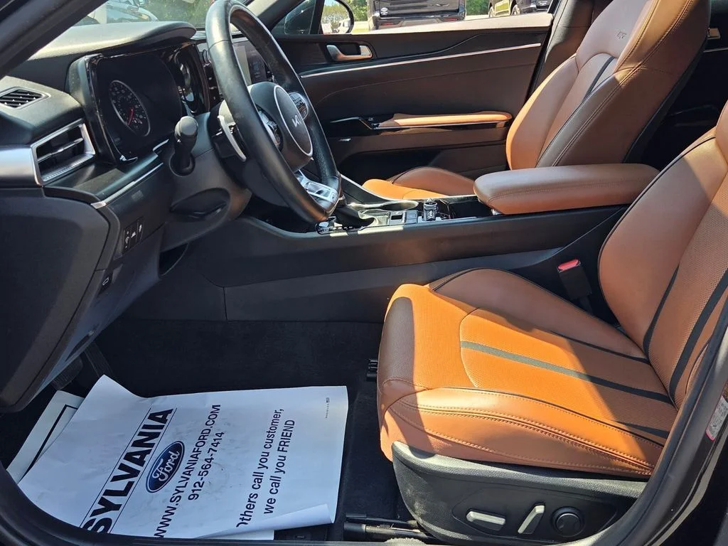 Used 2023 Black Kia GT image 5