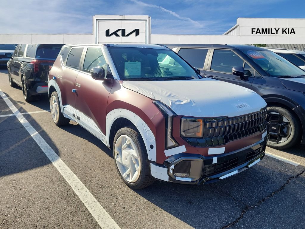 New 2027 Red Kia X-Line image 1