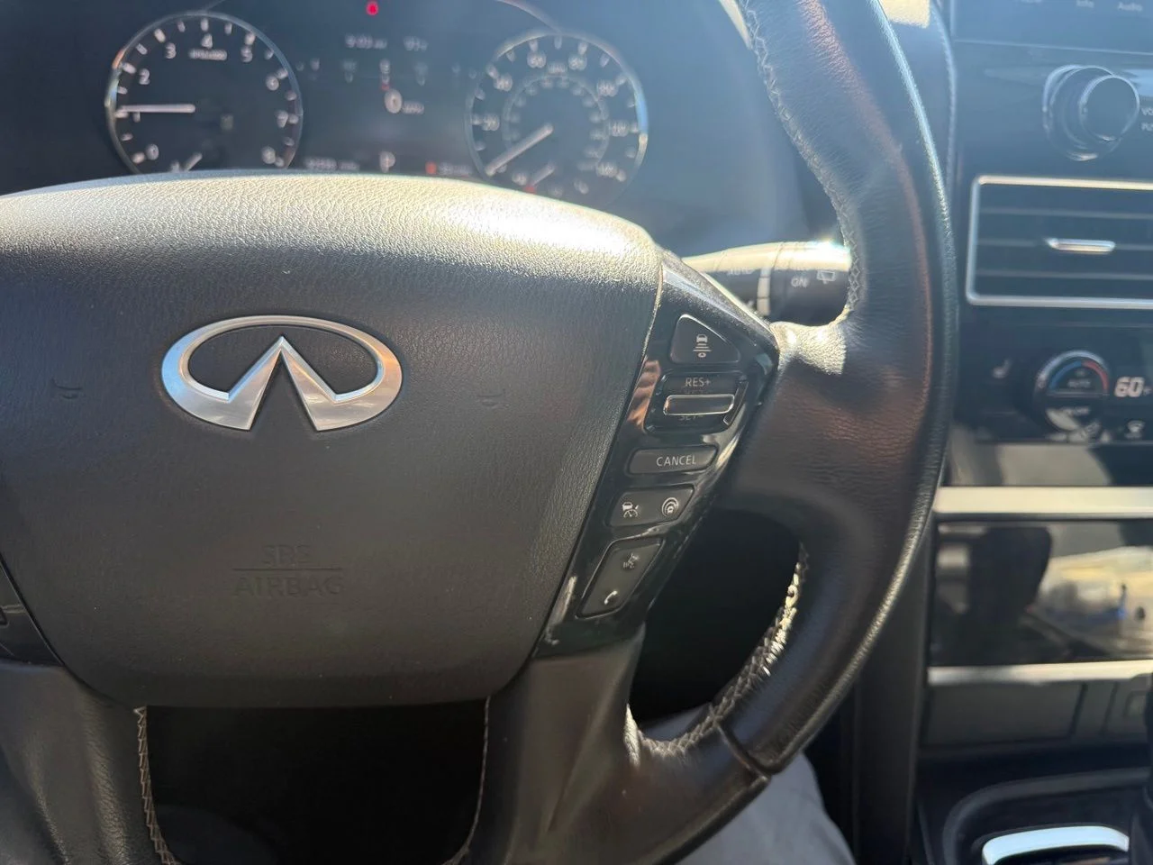 Used 2022 Moonstone White INFINITI Luxe image 18