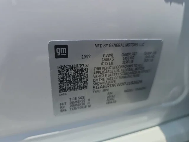 Used 2023 White Buick Avenir image 38