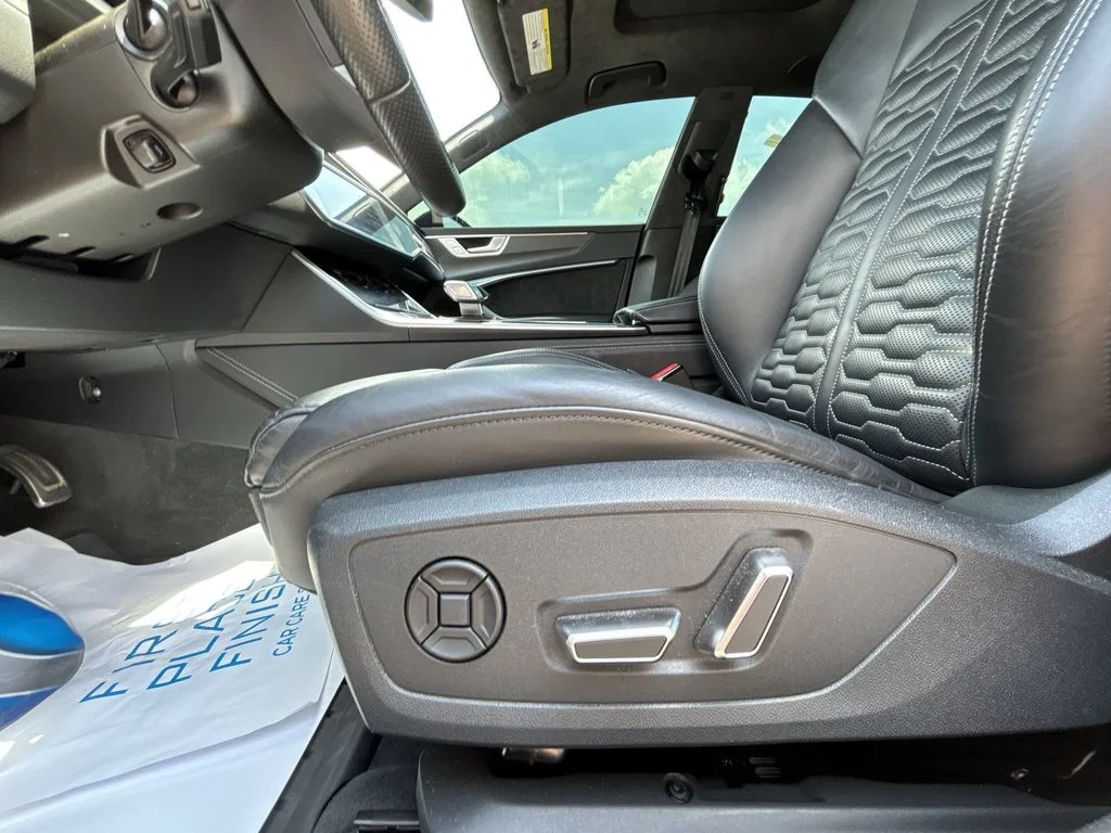 Used 2021  Audi 4.0T image 14