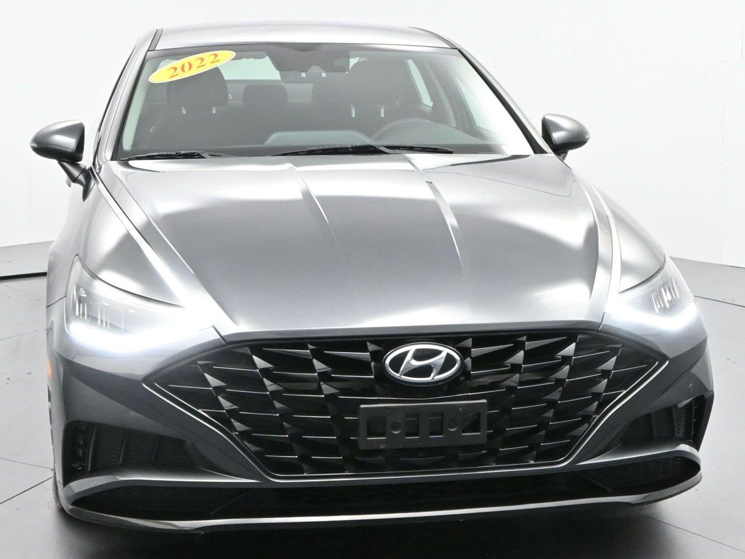 Used 2022 Portofino Gray Hyundai SEL image 2