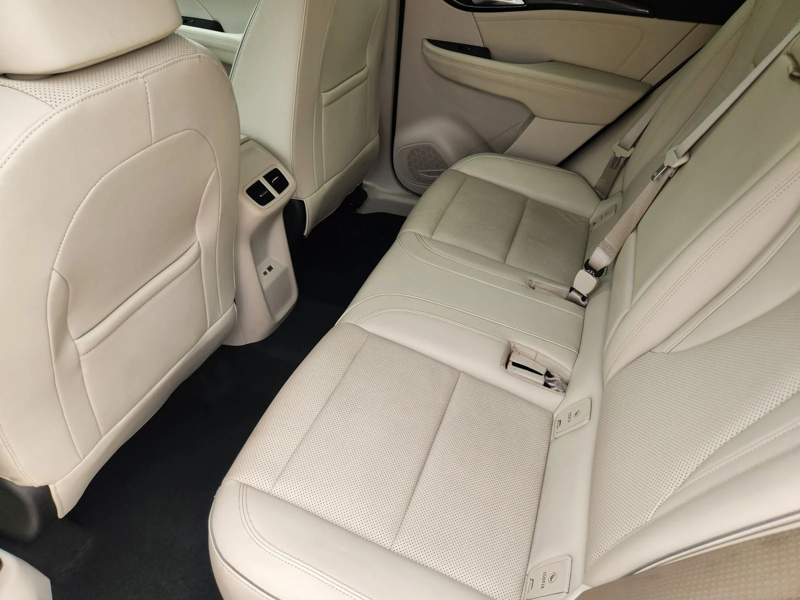 Used 2023 White Buick Essence image 30