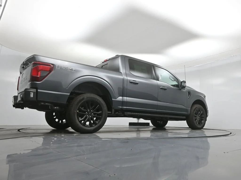 New 2026 Carbonized Gray Metallic Ford XLT image 46