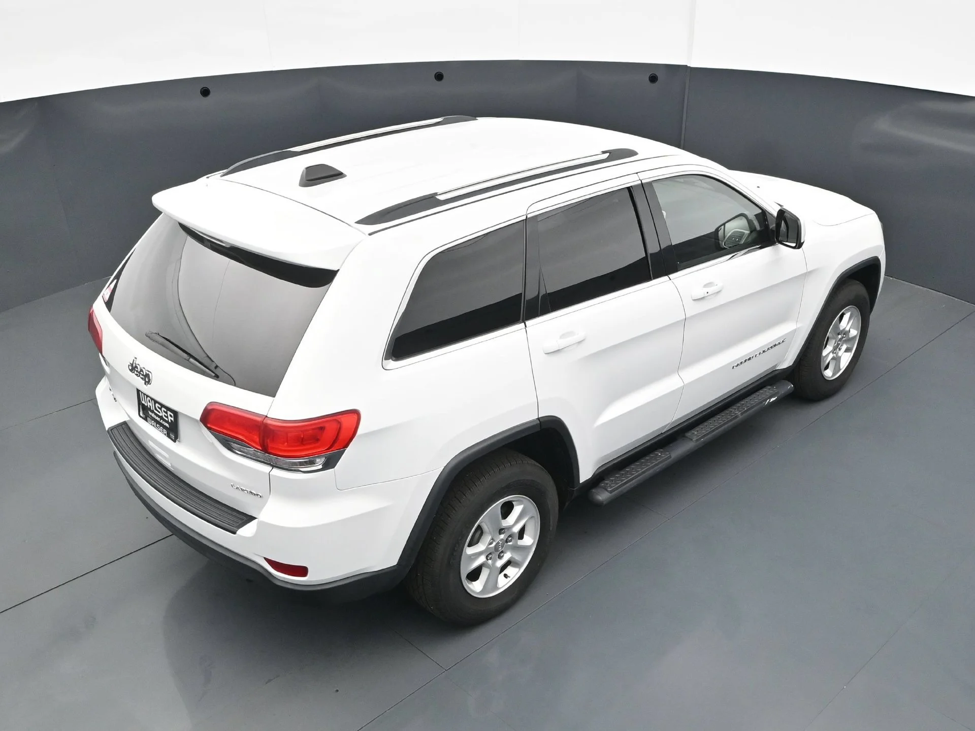 Used 2015 Bright White Clearcoat Jeep Laredo image 39