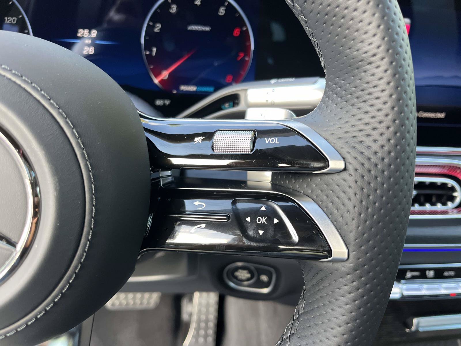 New 2027 Black Mercedes-Benz GLS 450 4MATIC® SUV image 24